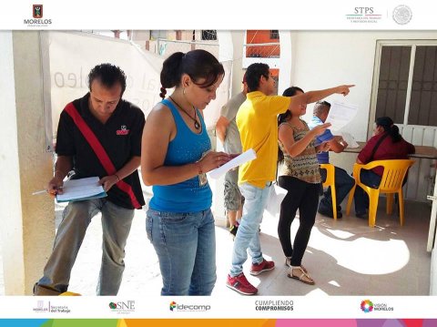 SNE Morelos lleva a cabo la Bolsa de Trabajo en la Colonia en Jiutepec.