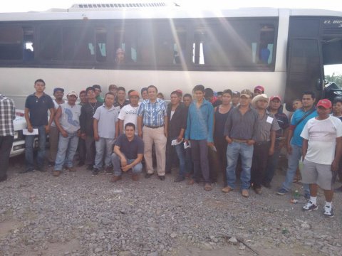 Apoyados por el SNE Morelos, salen jornaleros agrícolas a Chihuahua